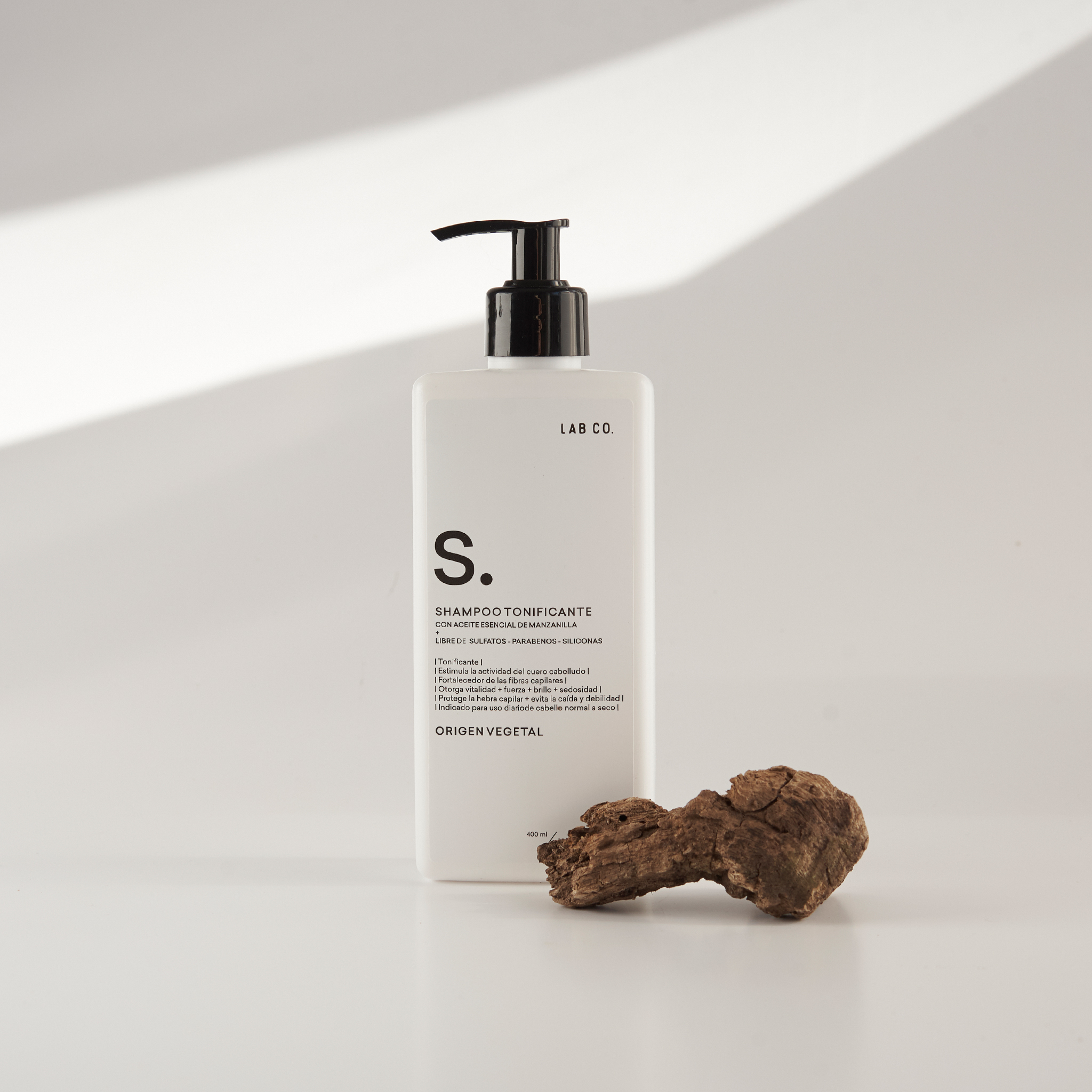 Shampoo tonificante con karite y manzanilla