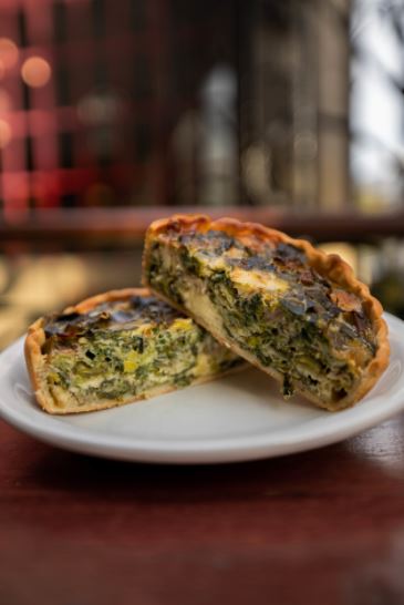 Tarta integral de puerro y portobellos